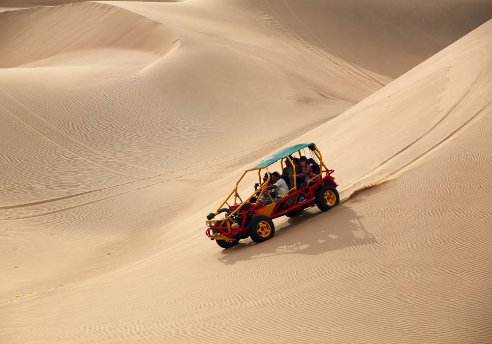 Buggies & Sandboarding en la Huacachina