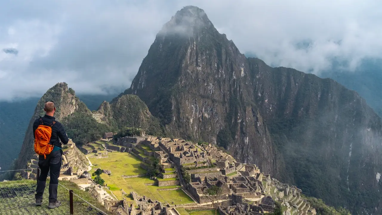 Machu Picchu Full Day First Class