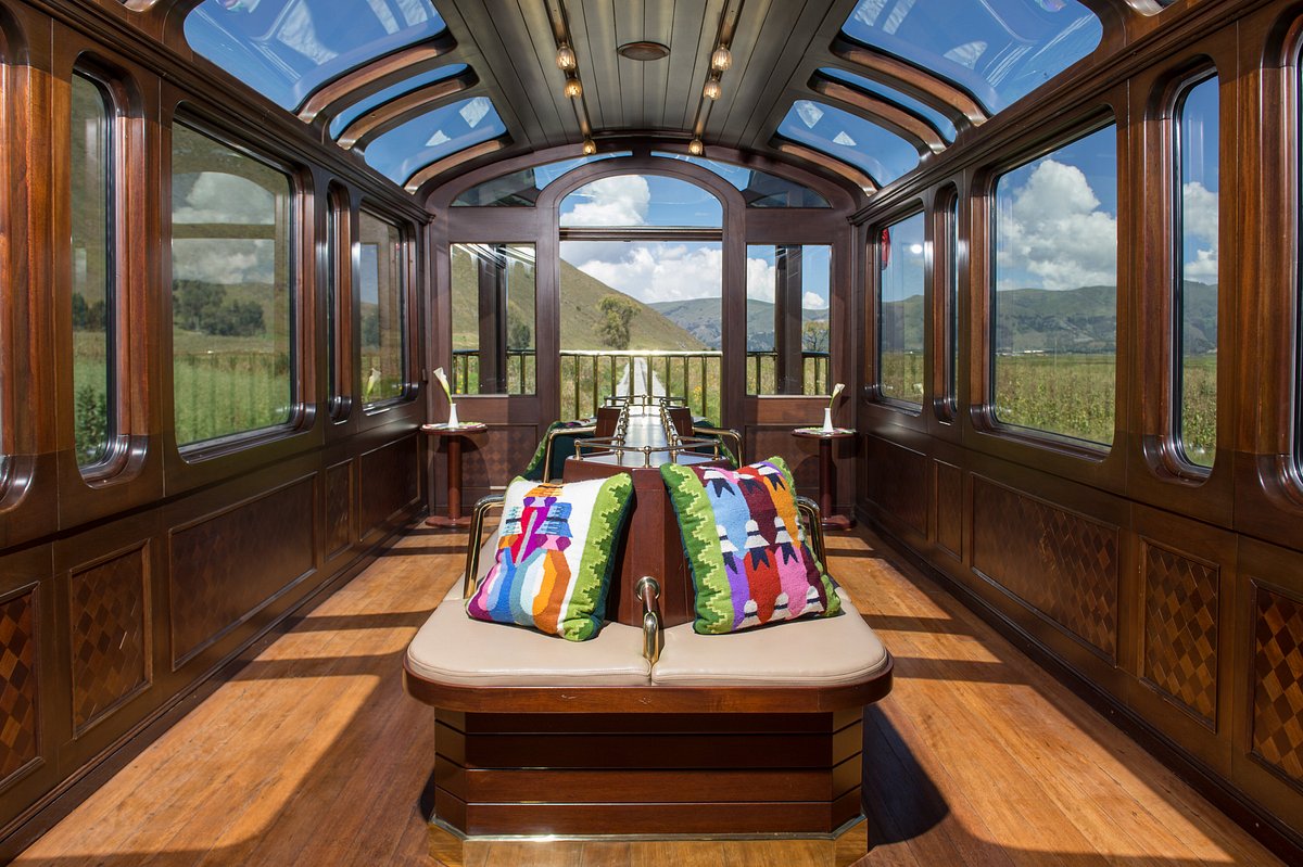 Full-day tour to Machu Picchu on the Observatory train